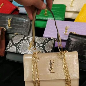 Buy Female Assorted Purses - Pallet