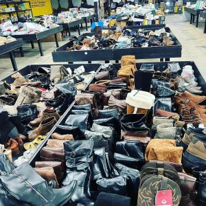 Lucchese boot pallet